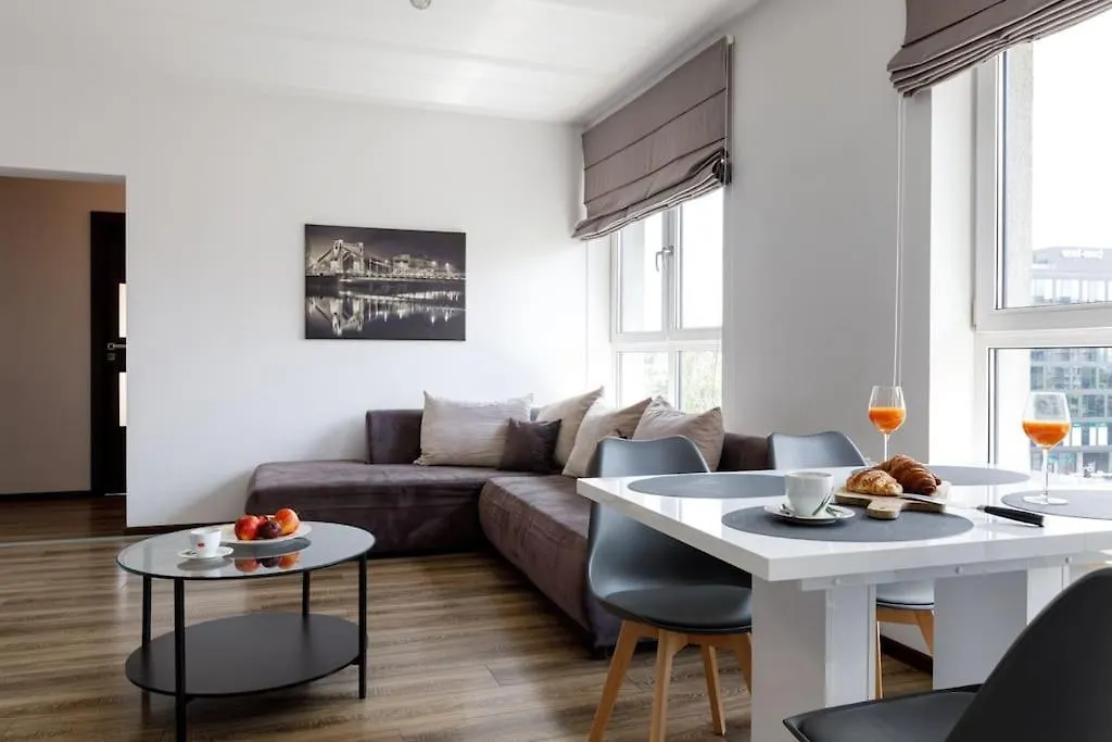 ורוצלב Сlose-Urban Chic - Great Location - 2 Bedrooms& Legnicka